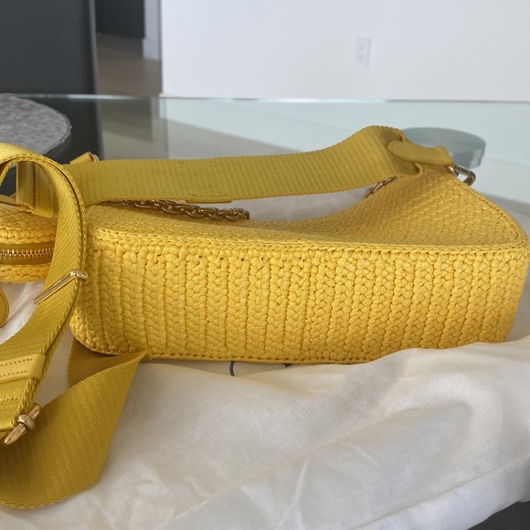 One week sale‼️ Prada Re-Edition 2005 yellow raffia bag - Picture 6 of 12